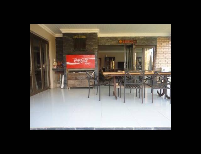 5 BEDROOM HOUSE FOR SALE IN LADYBRAND